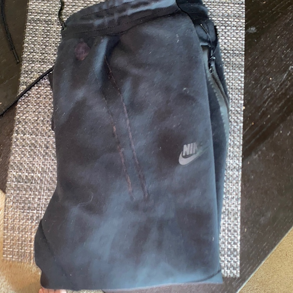 nike tech joggers